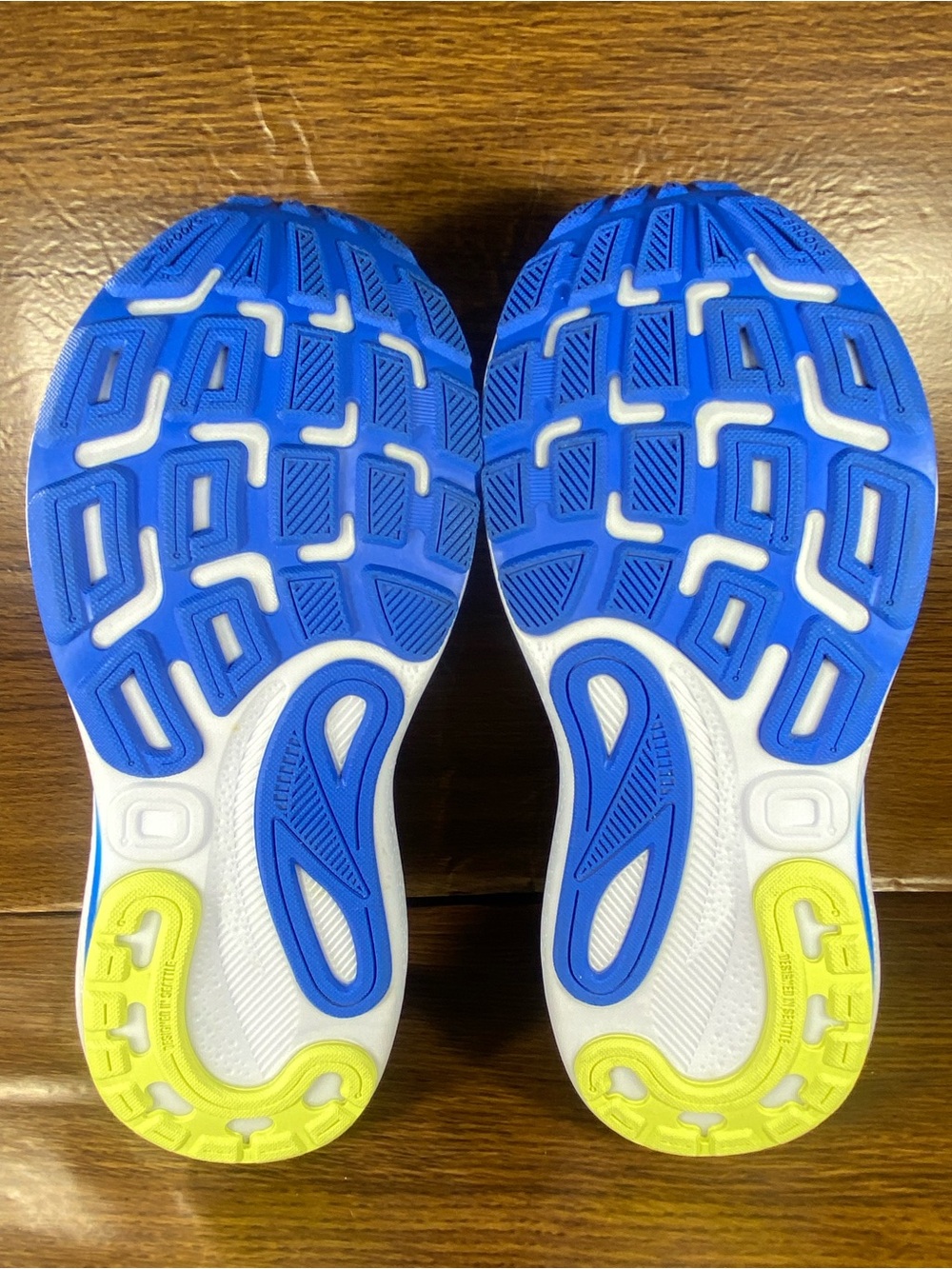 Brooks Adrenaline GTS 24 Mens shoe size 8 - Picture 10 of 11